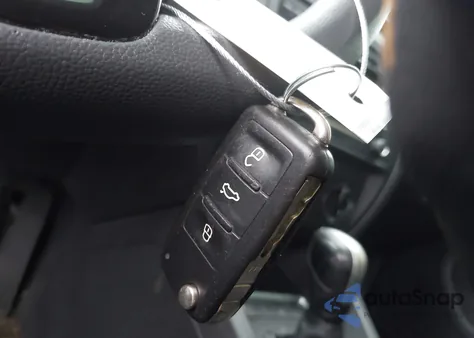 2015 Volkswagen Jetta 2.0L S z USA, uszkodzony, nr VIN 3VW2K7AJ3FM265212